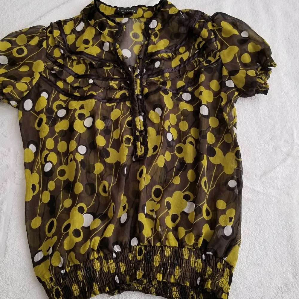Very  pretty blouse